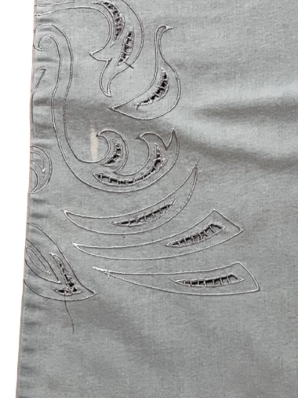 Duchesse Light Wash Distressed Bootcut Flare Stretch Jeans Floral Eyelet Size 11 - Picture 7 of 9